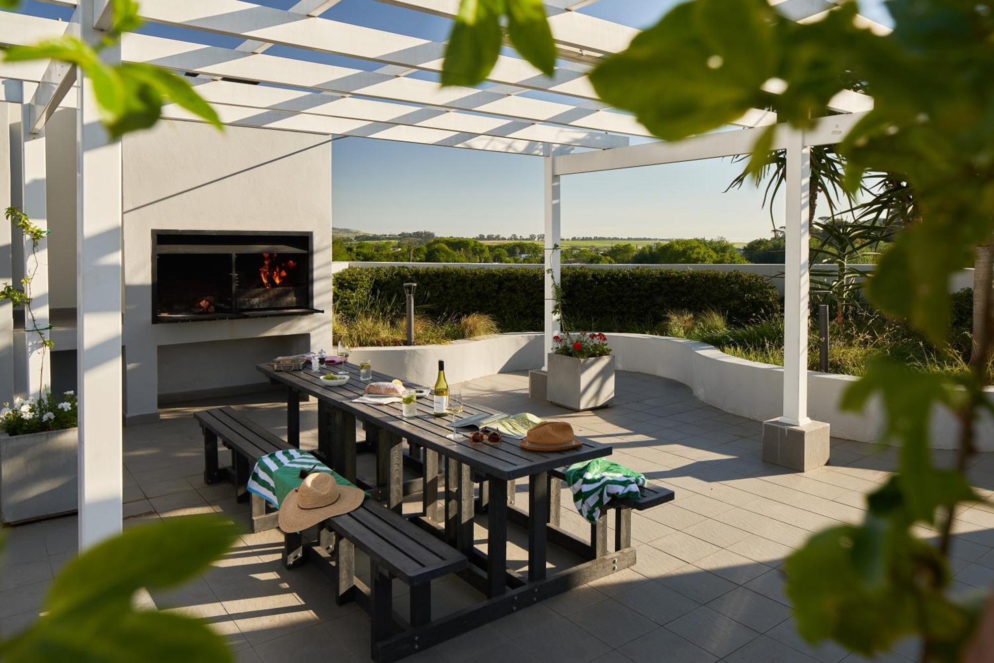 The Den Apartments By Raw Africa Collection ستيلينبوش المظهر الخارجي الصورة